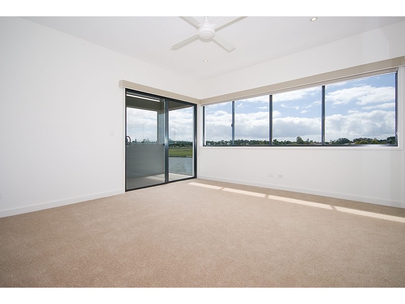 5061 Emerald Island, Carrara QLD 4211