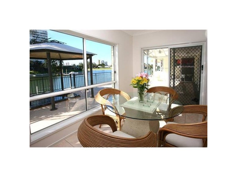 12 Sailaway Street, Mermaid Waters QLD 4218