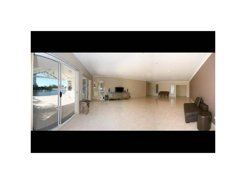 12 Sailaway Street, Mermaid Waters QLD 4218