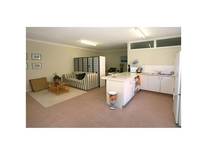 12 Sailaway Street, Mermaid Waters QLD 4218