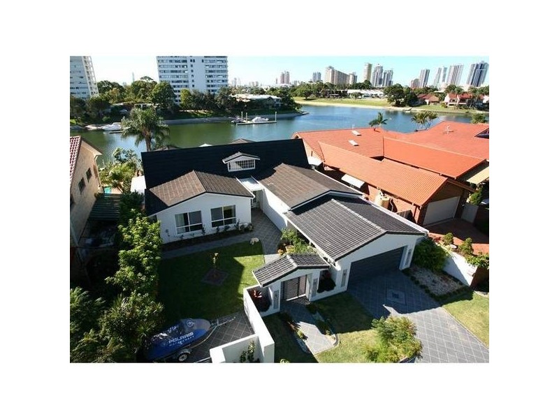 12 Sailaway Street, Mermaid Waters QLD 4218