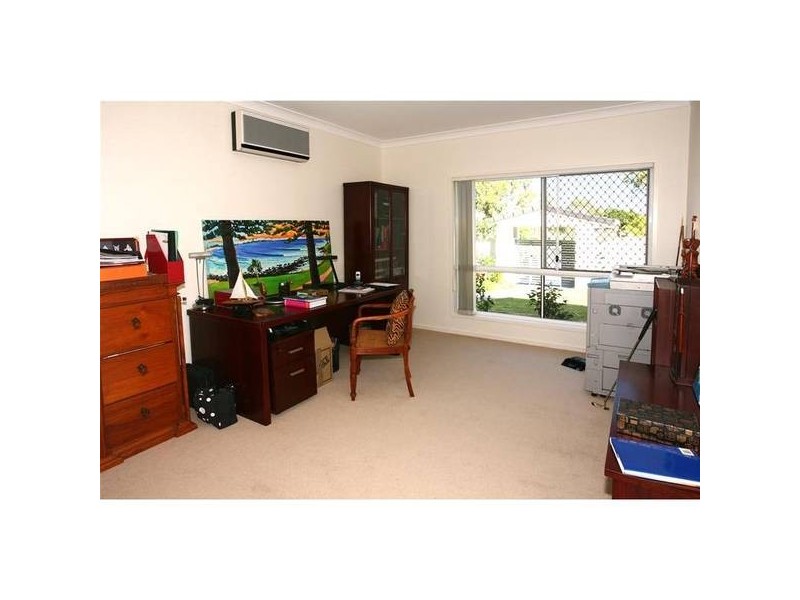 12 Sailaway Street, Mermaid Waters QLD 4218