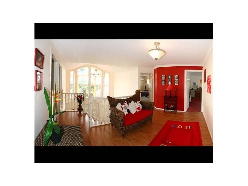 10 Santa Cruz Boulevard, Clear Island Waters QLD 4226