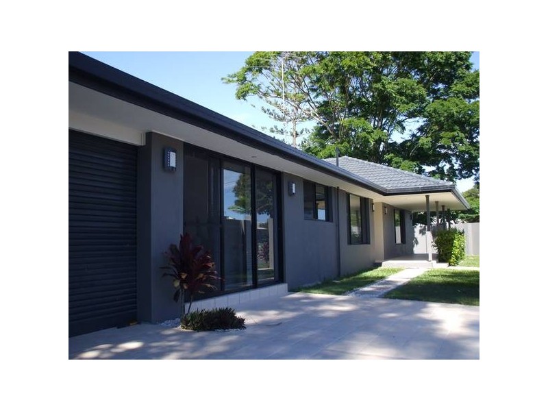 3 Tiwi St, Sorrento QLD 4217