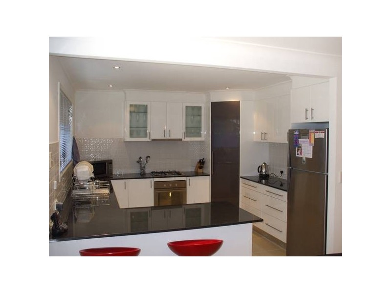 3 Tiwi St, Sorrento QLD 4217