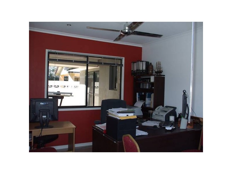 3 Tiwi St, Sorrento QLD 4217