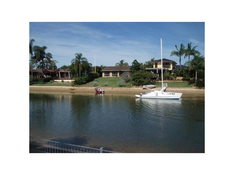 Broadbeach Waters QLD 4218