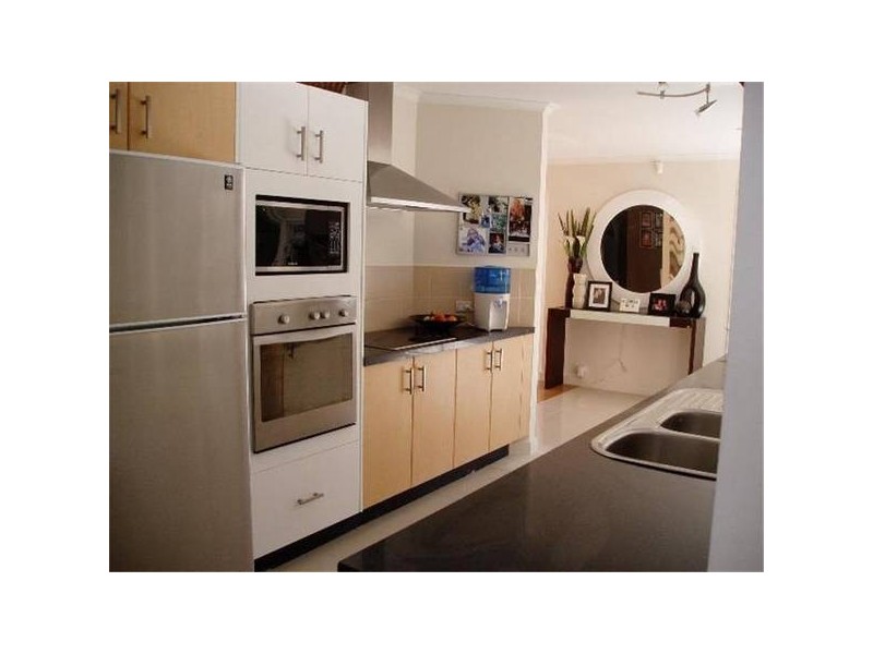 15 Curacao Place, Clear Island Waters QLD 4226