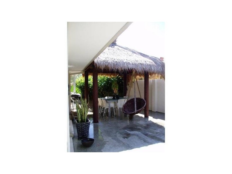 15 Curacao Place, Clear Island Waters QLD 4226