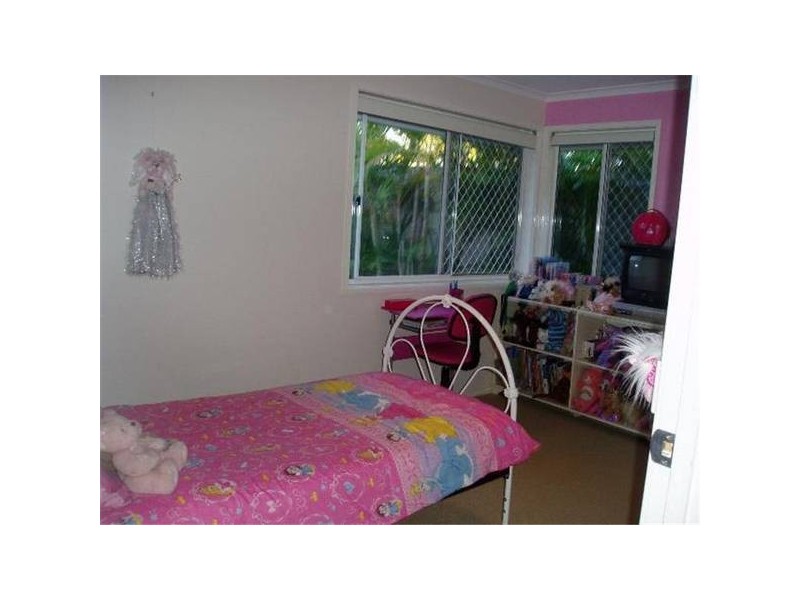 15 Curacao Place, Clear Island Waters QLD 4226