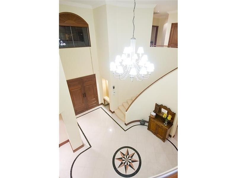 11 Istana View, Clear Island Waters QLD 4226