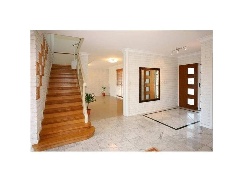59 Port Jackson Boulevard, Clear Island Waters QLD 4226