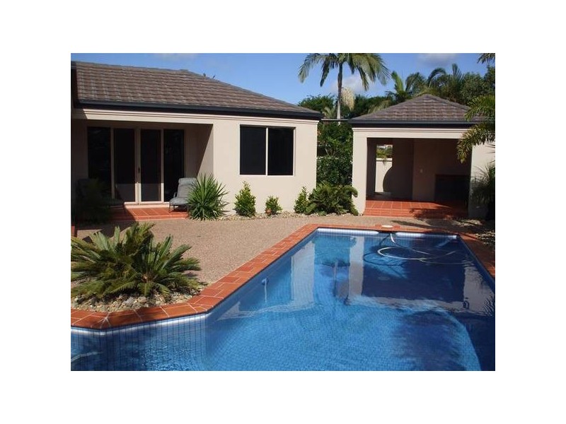 6 Montserrat Court, Clear Island Waters QLD 4226
