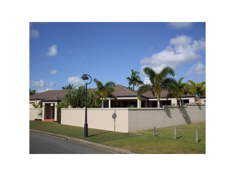 6 Montserrat Court, Clear Island Waters QLD 4226
