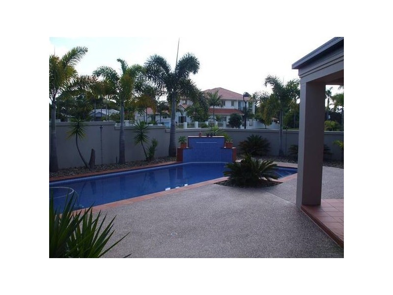 6 Montserrat Court, Clear Island Waters QLD 4226