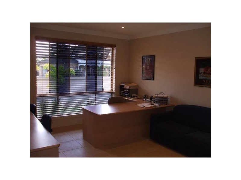 6 Montserrat Court, Clear Island Waters QLD 4226