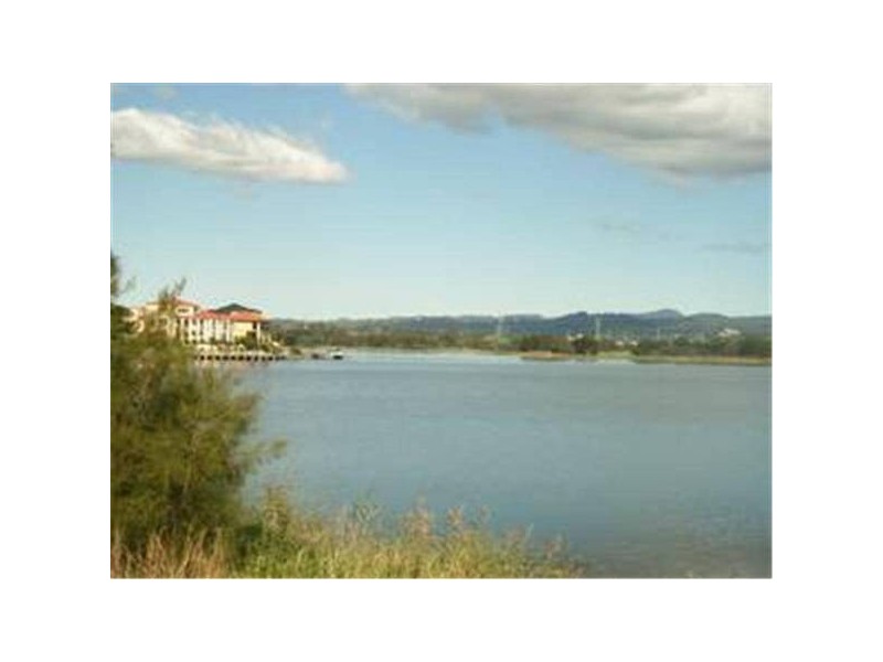 Clear Island Waters QLD 4226