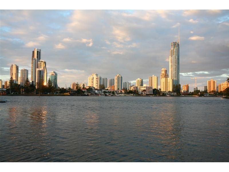 23 The Promenade, Isle Of Capri QLD 4217