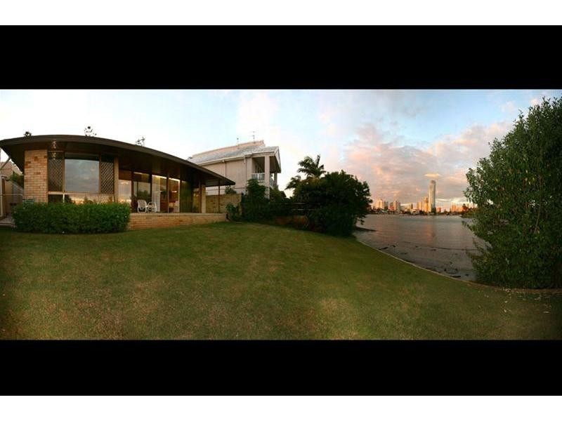 23 The Promenade, Isle Of Capri QLD 4217