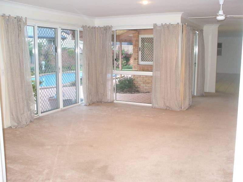 10 ANTIGUA WAY, Clear Island Waters QLD 4226