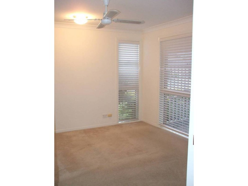 10 ANTIGUA WAY, Clear Island Waters QLD 4226