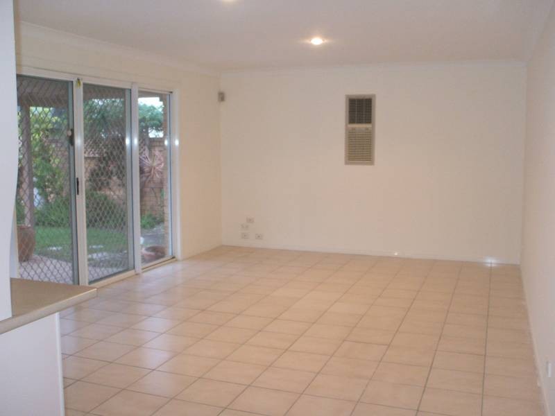 10 ANTIGUA WAY, Clear Island Waters QLD 4226