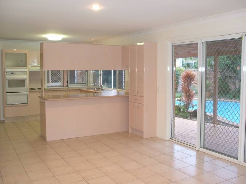 10 ANTIGUA WAY, Clear Island Waters QLD 4226