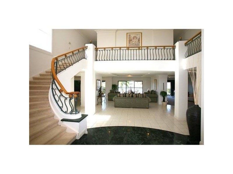 59 Bollard Circuit, Clear Island Waters QLD 4226
