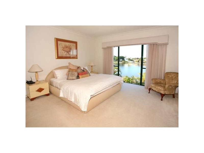 59 Bollard Circuit, Clear Island Waters QLD 4226
