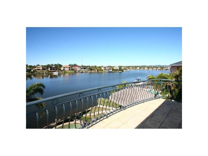 59 Bollard Circuit, Clear Island Waters QLD 4226