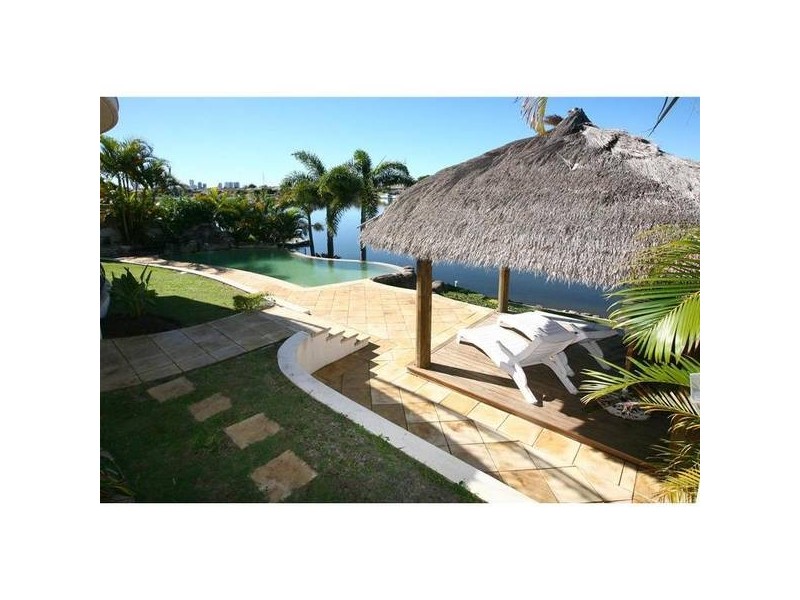59 Bollard Circuit, Clear Island Waters QLD 4226