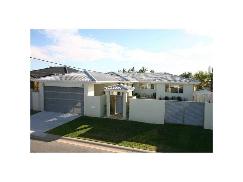 Broadbeach Waters QLD 4218