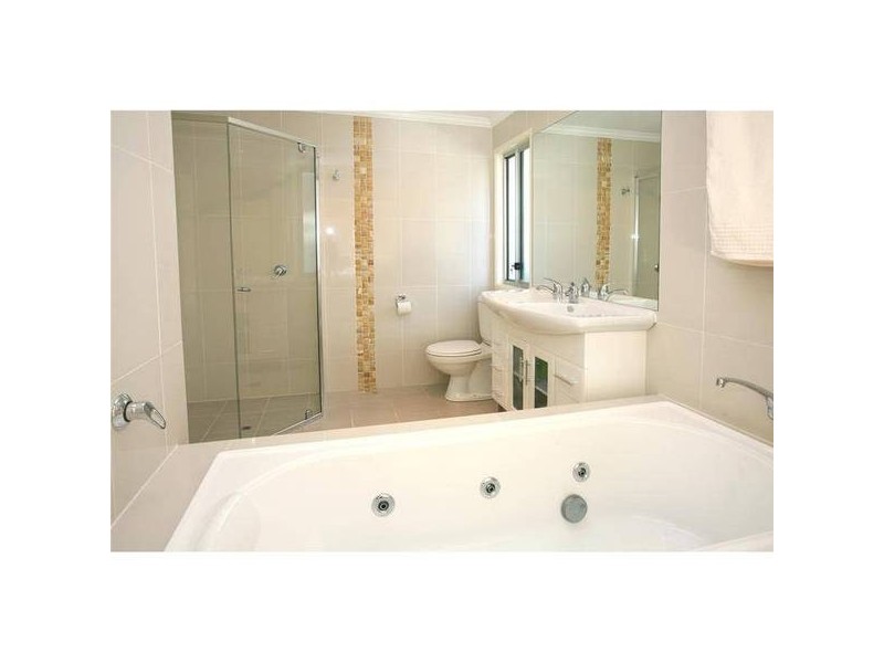 Broadbeach Waters QLD 4218