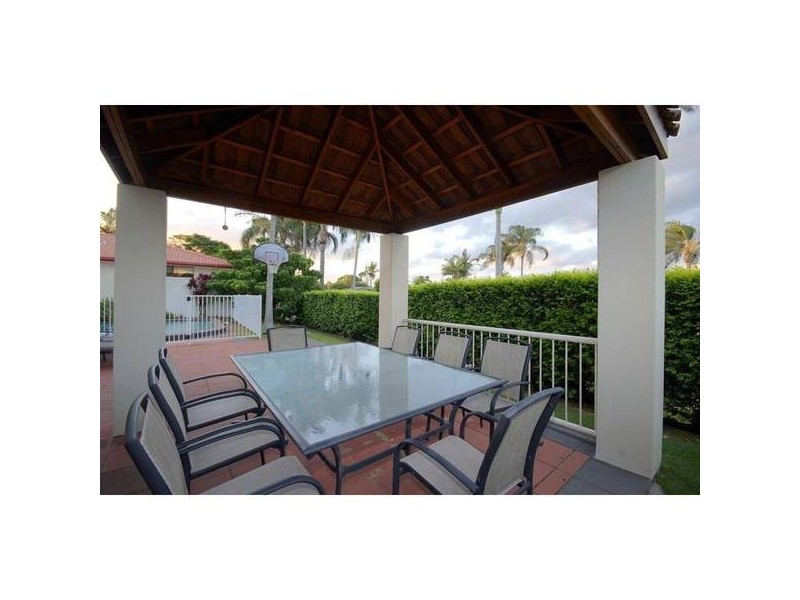 7 San Michele Court, Broadbeach Waters QLD 4218