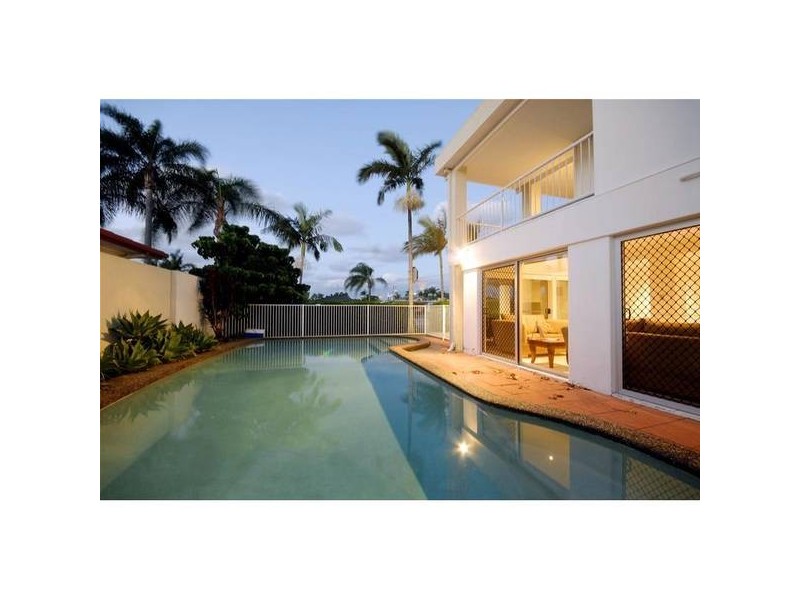 7 San Michele Court, Broadbeach Waters QLD 4218