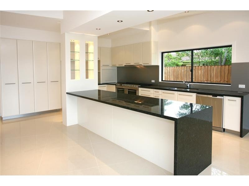 52 Rumrunner Street, Mermaid Waters QLD 4218