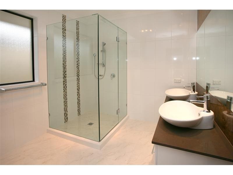 52 Rumrunner Street, Mermaid Waters QLD 4218