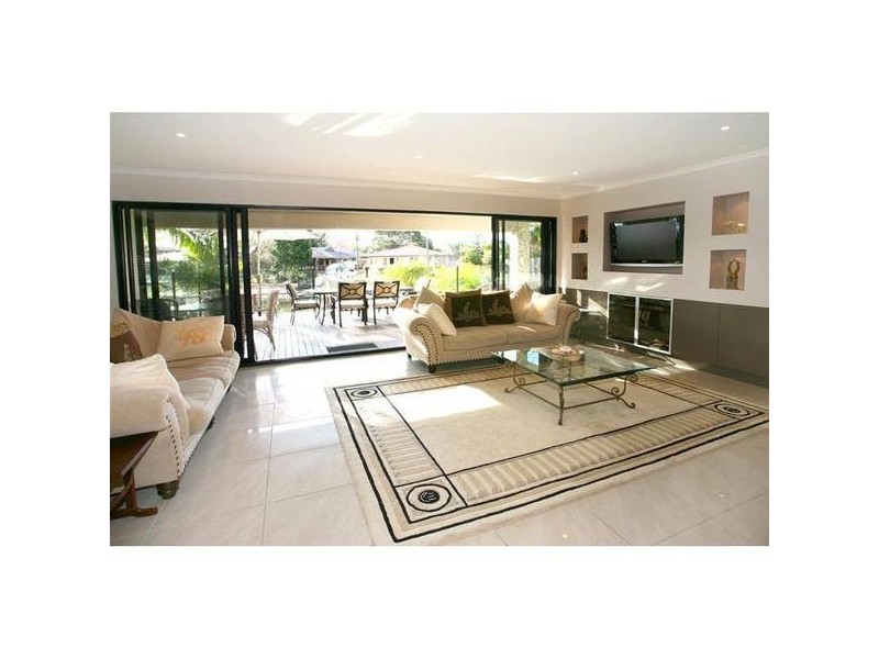 Broadbeach Waters QLD 4218