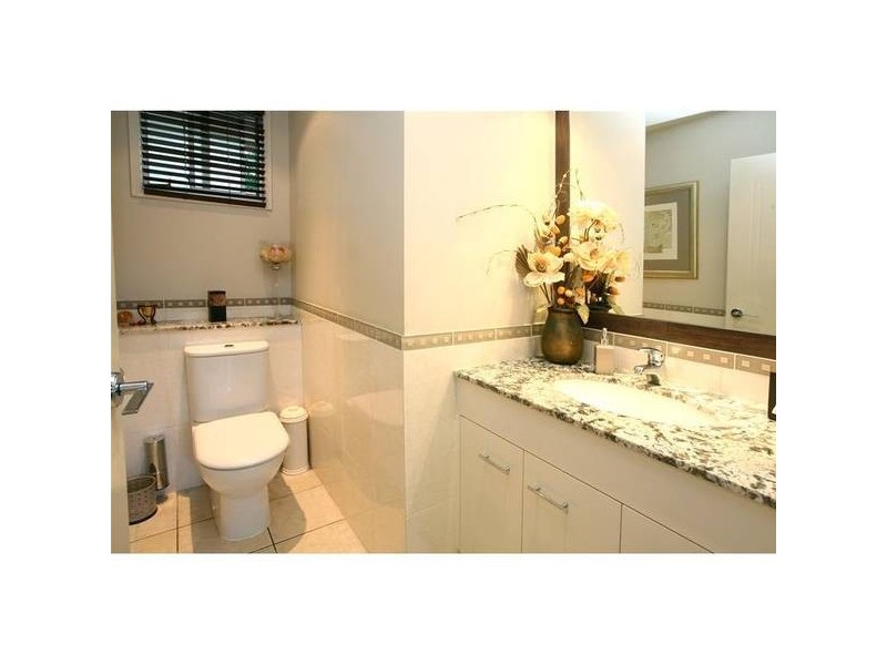 Broadbeach Waters QLD 4218