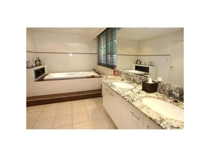 Broadbeach Waters QLD 4218