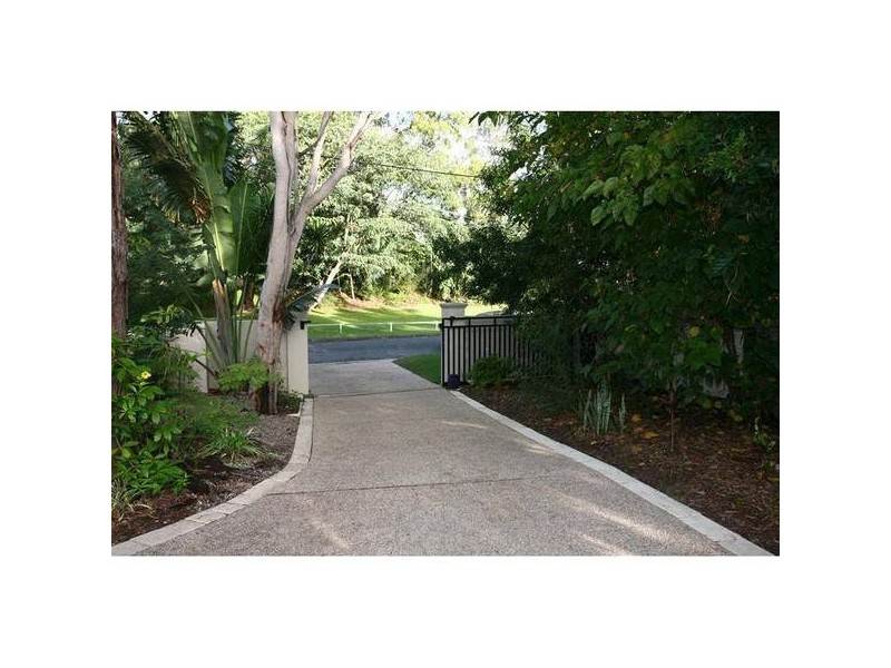 Broadbeach Waters QLD 4218