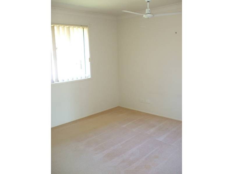 1/6 dauphin crescent, Merrimac QLD 4226
