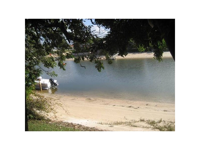 Broadbeach Waters QLD 4218