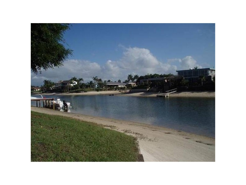 Broadbeach Waters QLD 4218