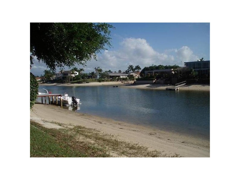 Broadbeach Waters QLD 4218