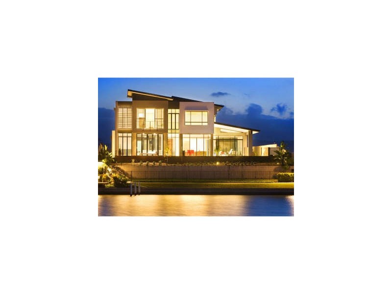 5059 Emerald Island Drive, Carrara QLD 4211