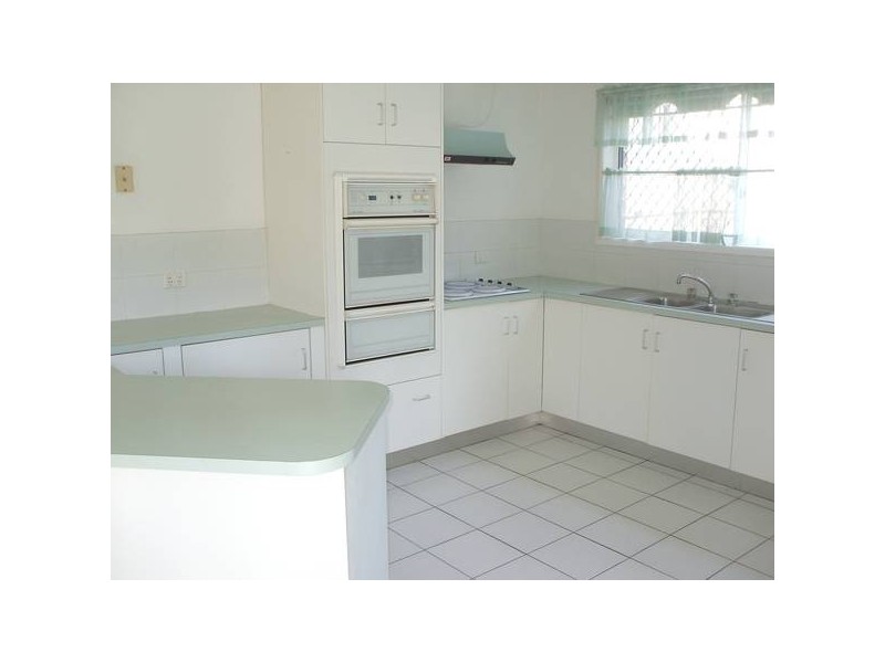 4 BOTHWELL STREET, Robina QLD 4226