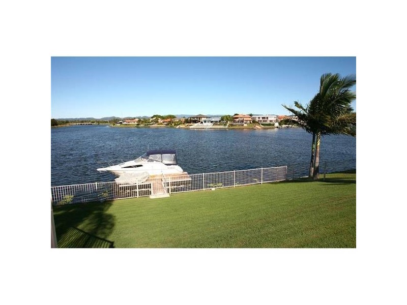 Clear Island Waters QLD 4226