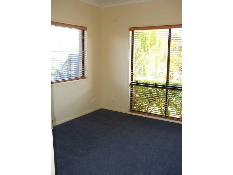 9 BELMONT DRIVE, Varsity Lakes QLD 4227