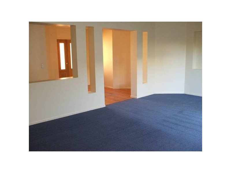 9 BELMONT DRIVE, Varsity Lakes QLD 4227